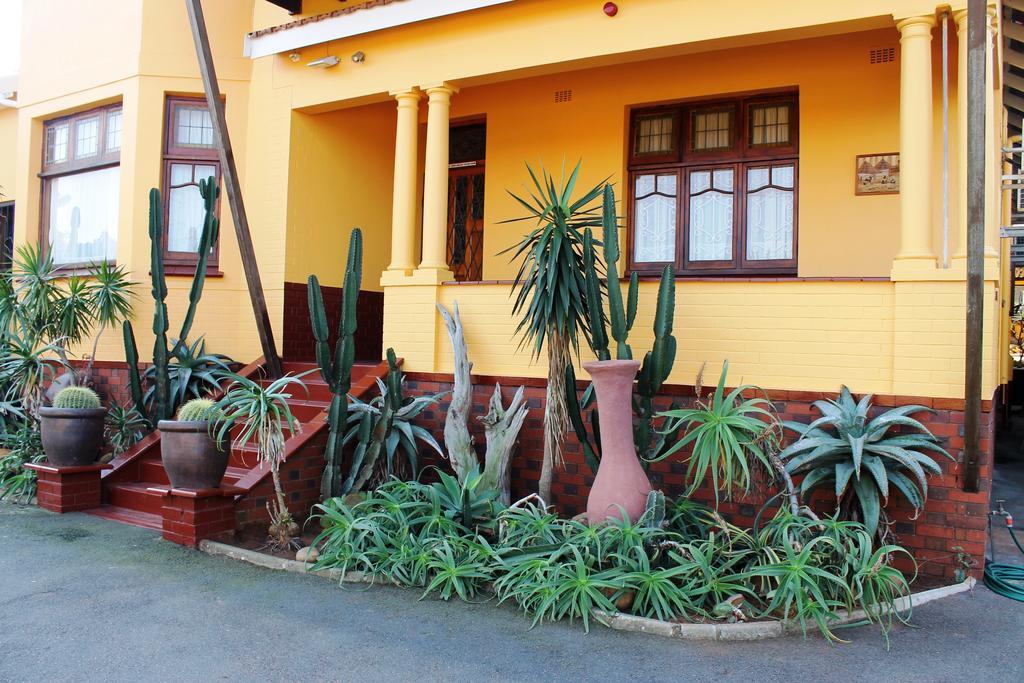 Flintstones Pensión Durban Exterior foto